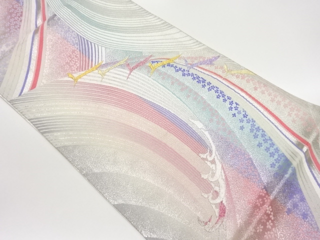 曲線に鳥・小花模様織出し袋帯